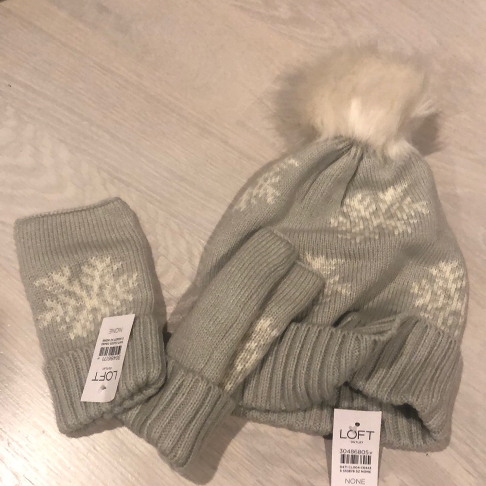 Sleeveless gloves and hat Loft